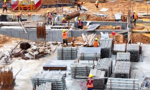 广湛高铁阳春东站进入站房地上主体结构施工阶段 预计8月中旬实现主体结构封顶