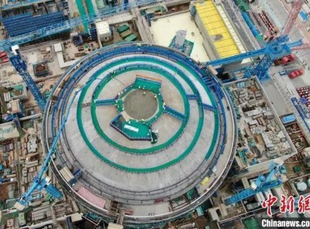 中广核广东太平岭核电1号机组完成外穹顶封顶