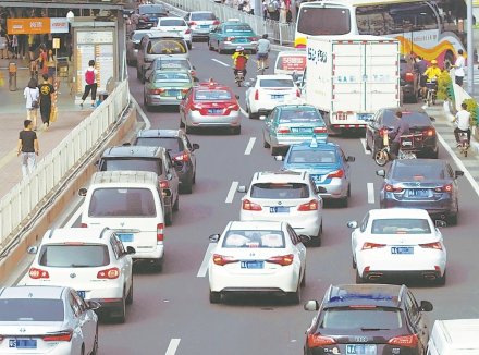 广州外地车“高峰限行”新规7月1日实施，车主怎么看