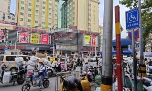 又一家网红店跑路，流量“金字塔”正在压垮批发市场