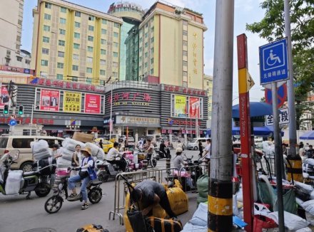 又一家网红店跑路，流量“金字塔”正在压垮批发市场