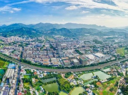 谢岗镇2025年上半年GDP劲增18.1% 工业投资激增85%点燃发展新引擎